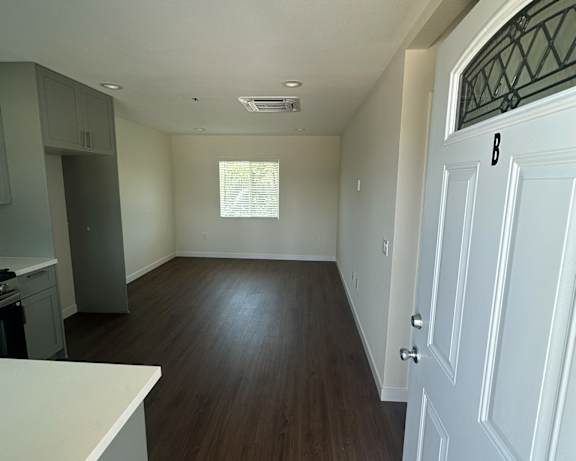 Photo Gallery Image