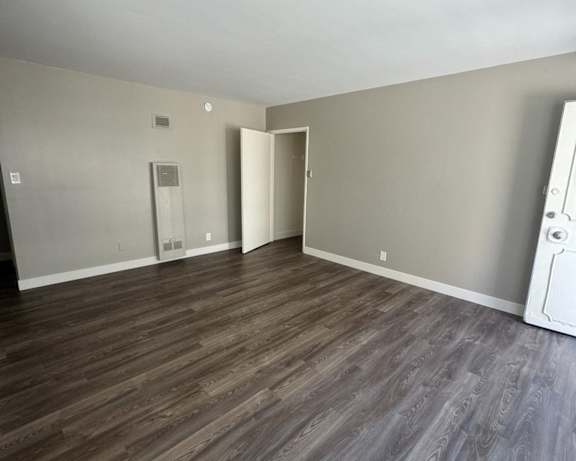 Photo Gallery Image