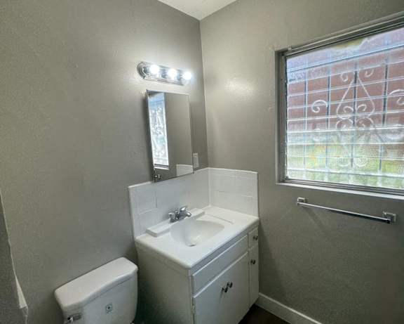 Photo Gallery Image