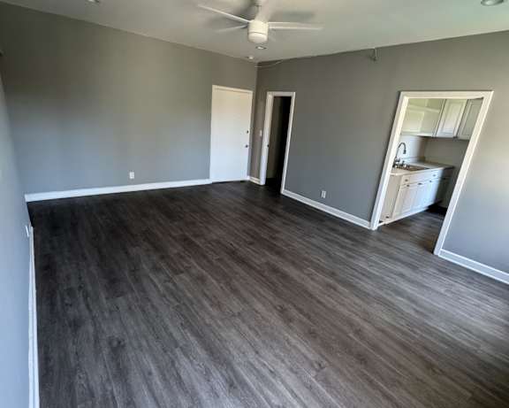 Photo Gallery Image