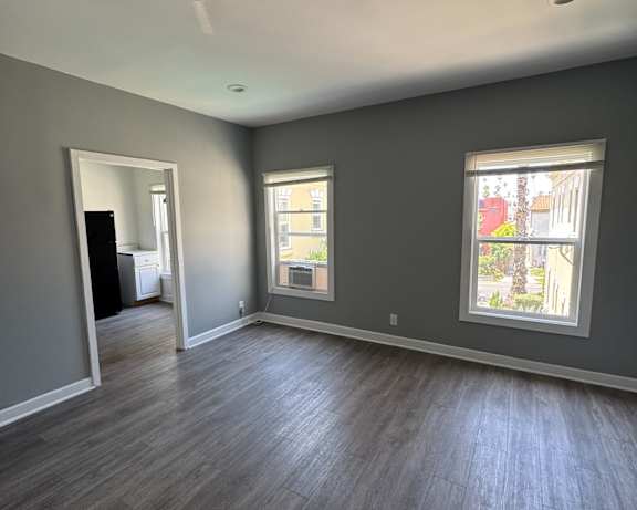Photo Gallery Image