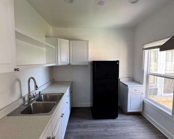 Photo Gallery Image