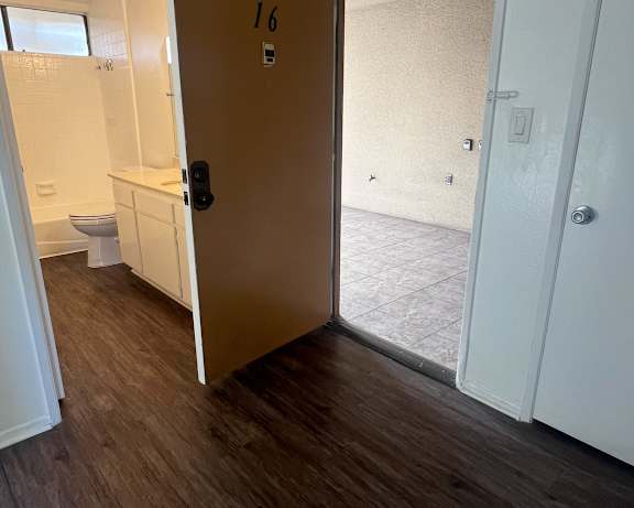 Photo Gallery Image