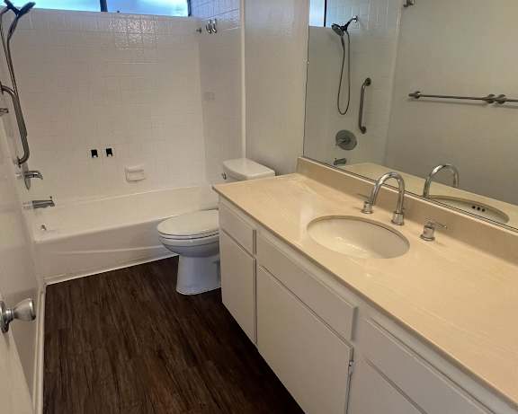 Photo Gallery Image