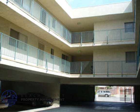 Photo Gallery Image