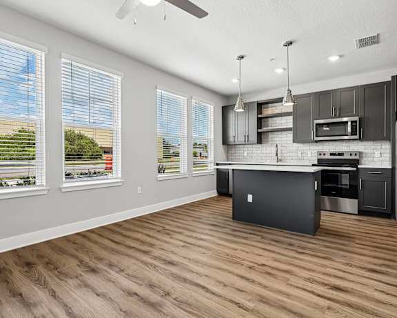 Photo Gallery Image