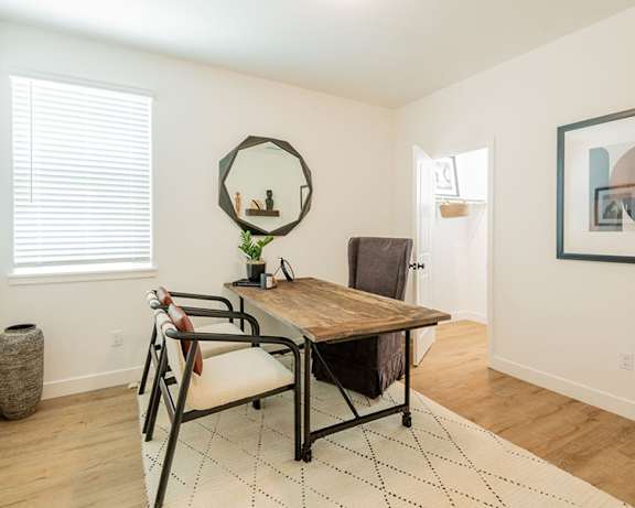 Photo Gallery Image