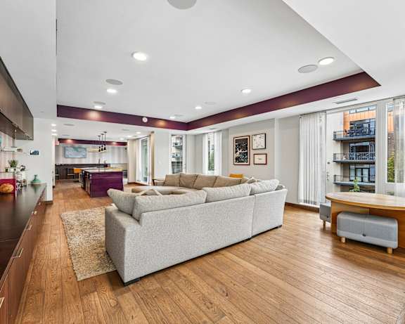 Photo Gallery Image
