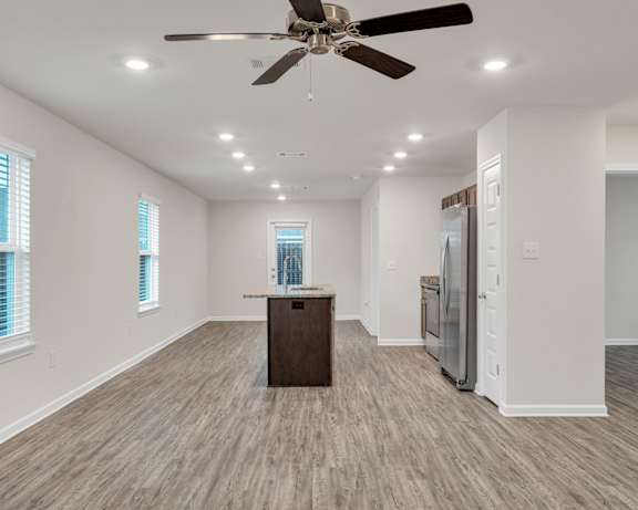 Photo Gallery Image