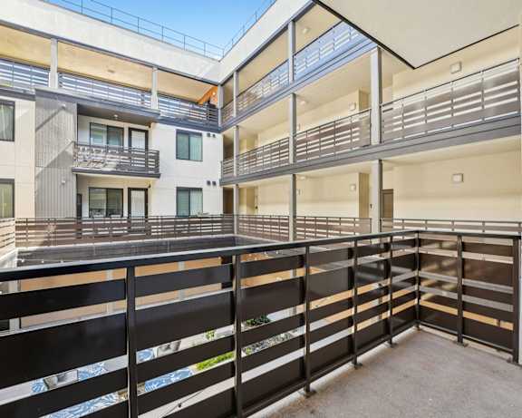 Photo Gallery Image