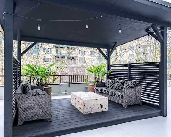 Photo Gallery Image