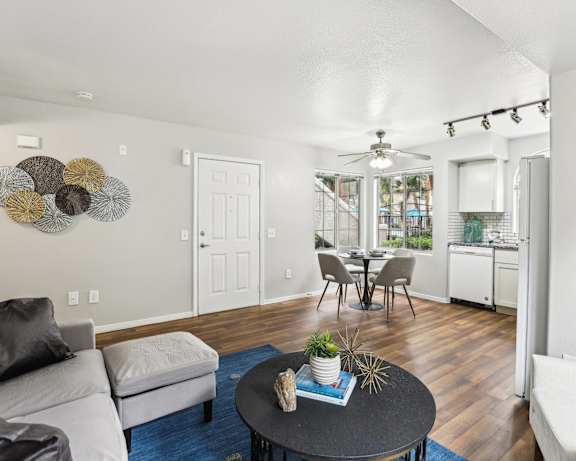 Photo Gallery Image