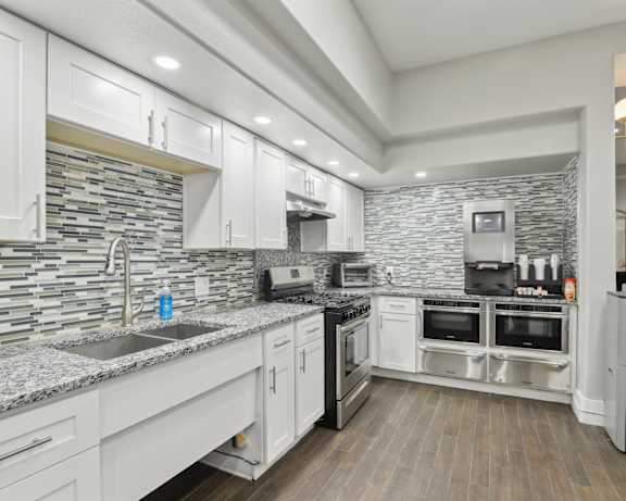 Photo Gallery Image