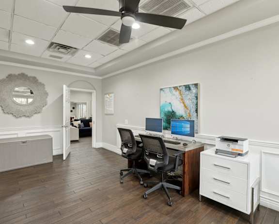 Photo Gallery Image