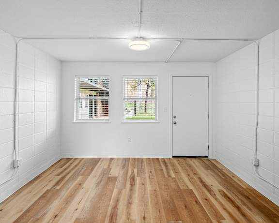 Photo Gallery Image