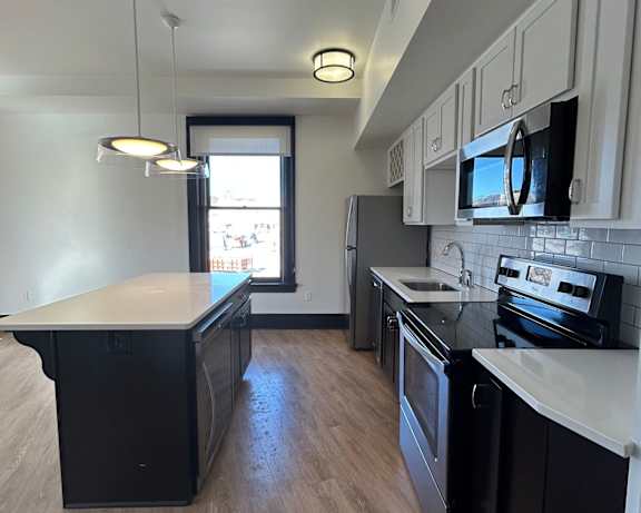 Photo Gallery Image