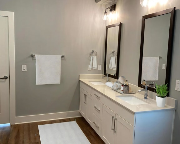 Photo Gallery Image