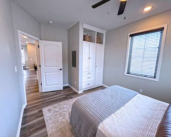Photo Gallery Image