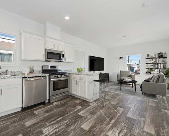 Photo Gallery Image