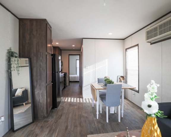 Photo Gallery Image