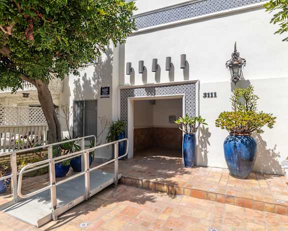 Photo Gallery Image