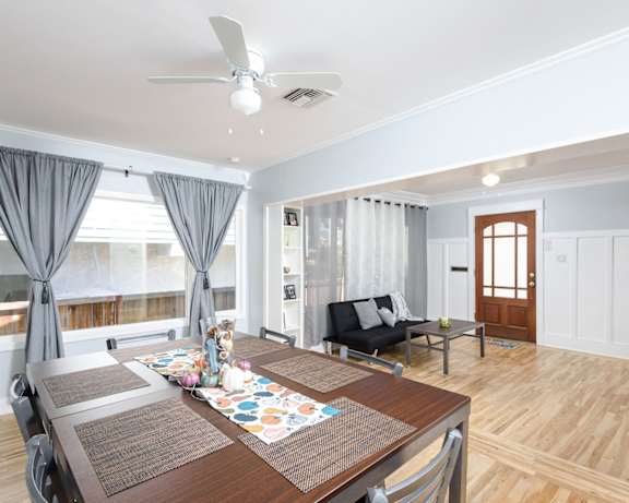 Photo Gallery Image