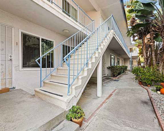 Photo Gallery Image