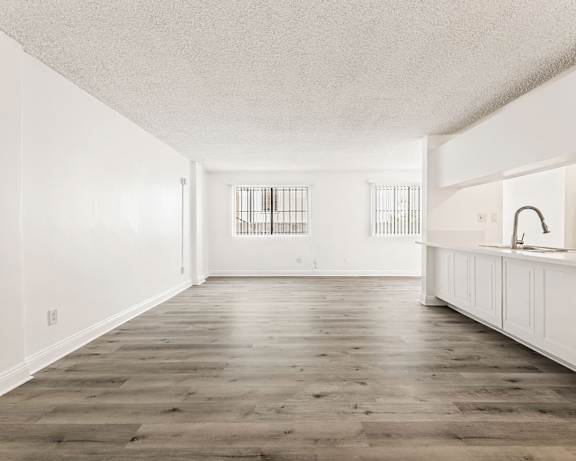 Photo Gallery Image