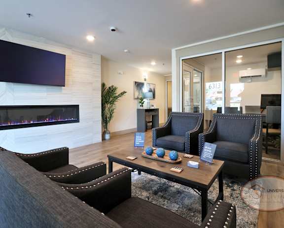 Photo Gallery Image