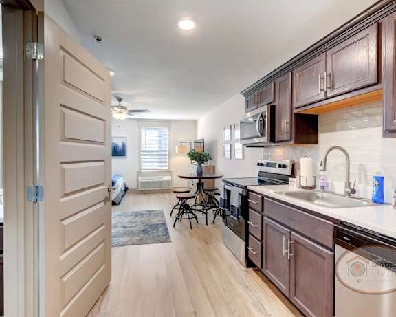 Photo Gallery Image