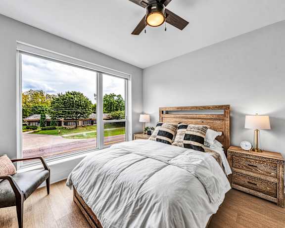 Photo Gallery Image