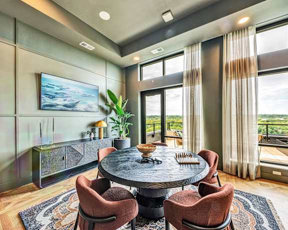 Photo Gallery Image