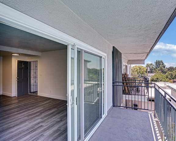 Photo Gallery Image