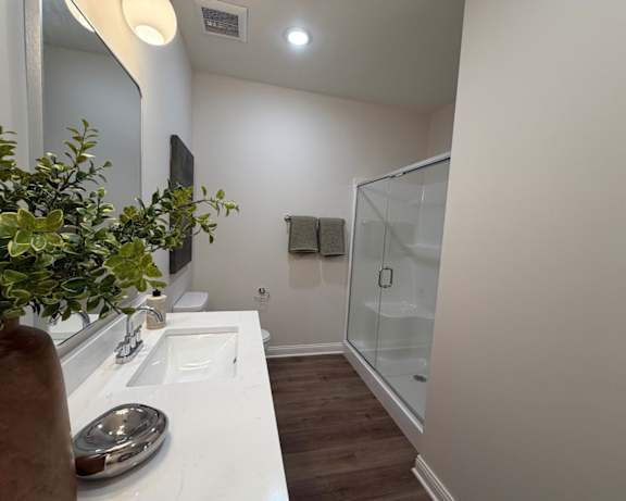 Photo Gallery Image