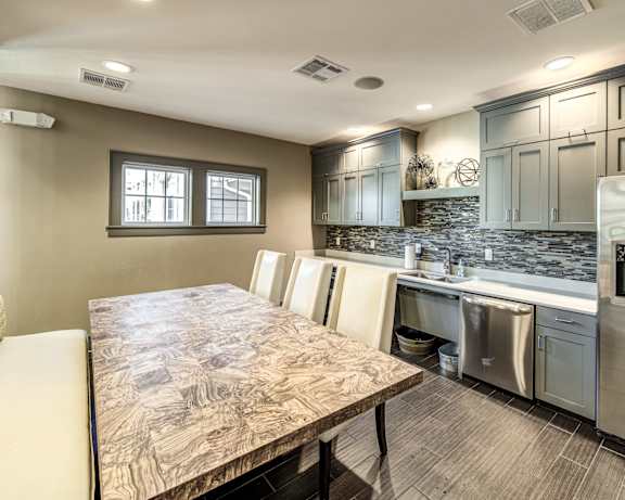 Photo Gallery Image