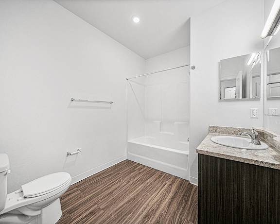 Photo Gallery Image