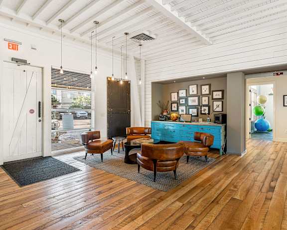 Photo Gallery Image