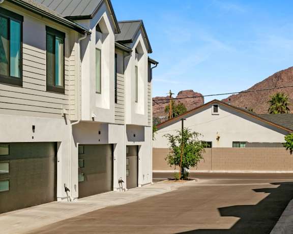 Photo Gallery Image
