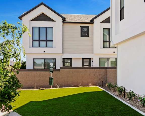 Photo Gallery Image