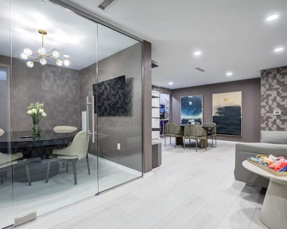 Photo Gallery Image