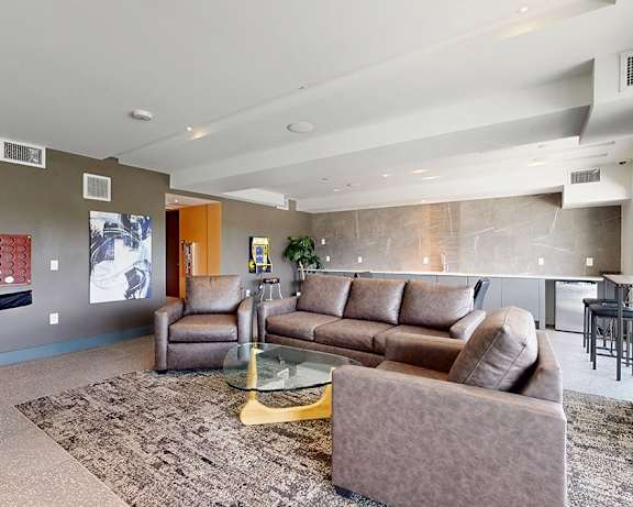 Photo Gallery Image