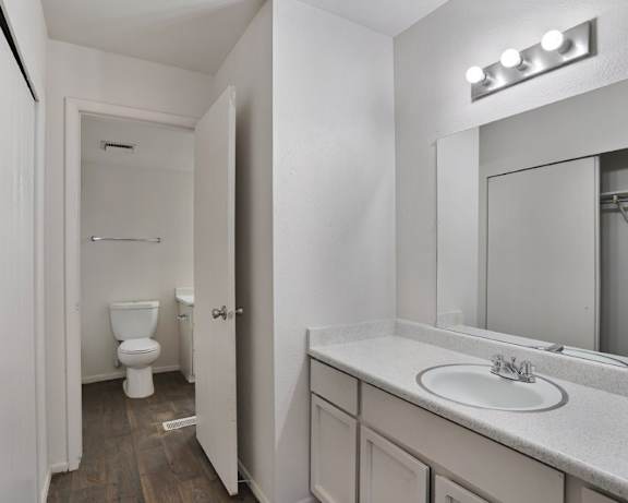 Photo Gallery Image