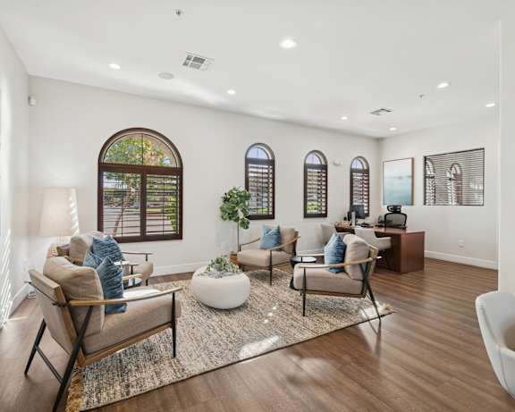 Photo Gallery Image