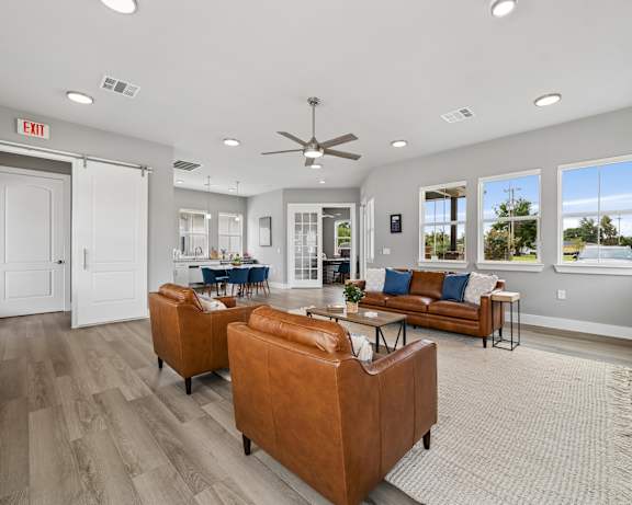 Photo Gallery Image