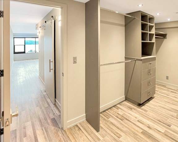 Photo Gallery Image
