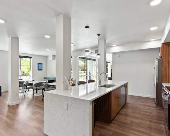Photo Gallery Image