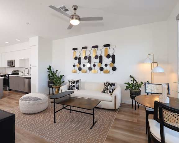 Photo Gallery Image