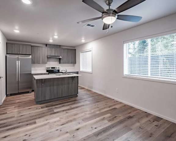 Photo Gallery Image