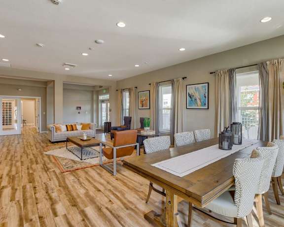 Photo Gallery Image