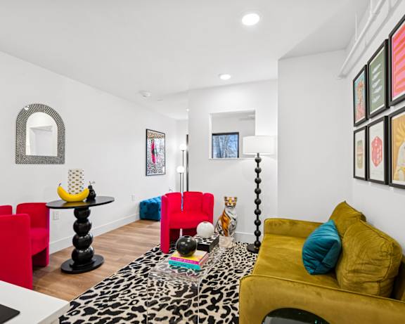 Photo Gallery Image